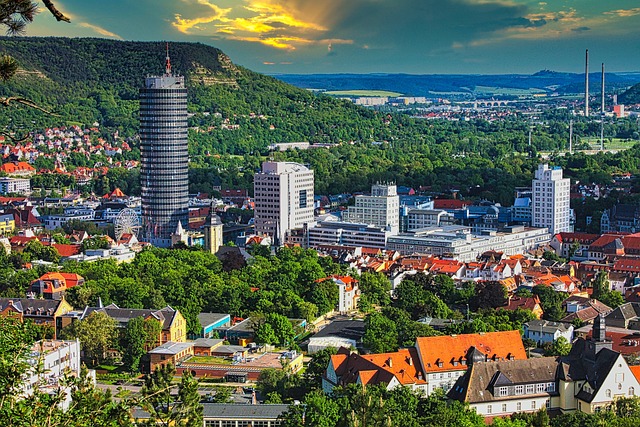 Das Bild zeigt das Stadtzentrum von Jena.